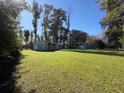 Casa en Venta con 6 cocheras