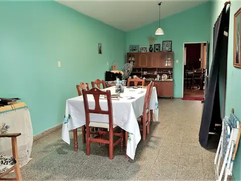 SE ALQUILA CASA EN AVELLANEDA
