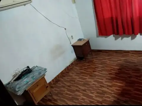 Casa en Alquiler con 2 cocheras