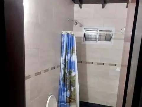 SE ALQUILA BUENA CASA COMODA EN DON TORCUATO