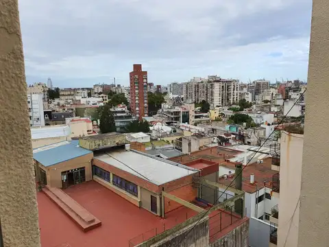 Av. Caseros 700, Piso 8