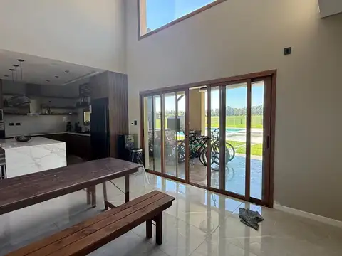 Casa en Venta en Ezeiza, USD 566.000