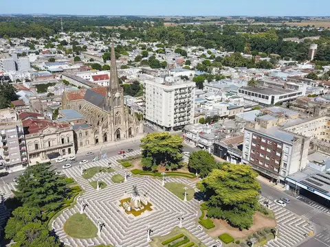 VENTA DE LOCAL COMERCIAL - CENTRO AZUL