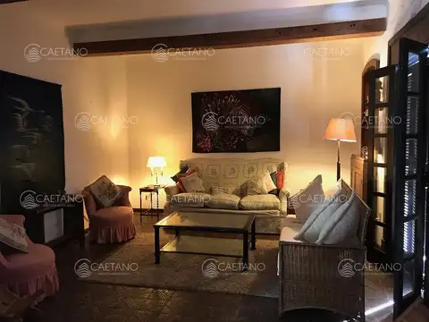 Importante propiedad en inmejorable zona!