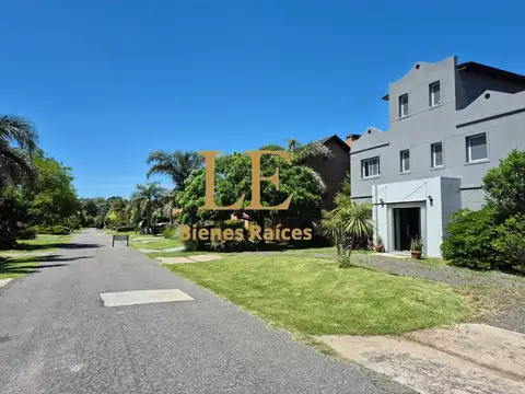 Casa en Alquiler en La Barra Village, USD 1.200