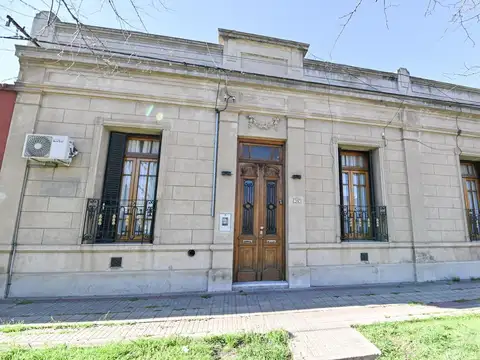 SE VENDE QUINTA EN EL MEDIO DE LA CIUDAD 960 m2