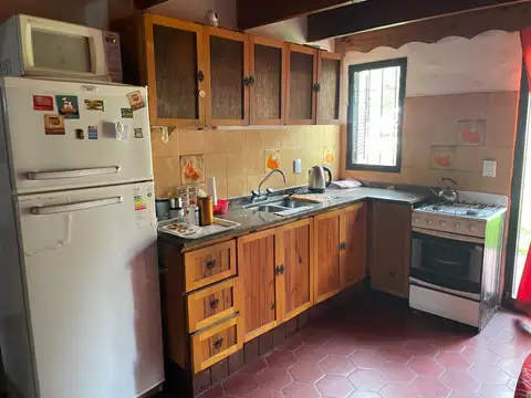 Casa 3 ambientes con 2 baños