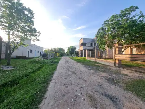 Casa 2 dormitorios en Barrio cerrado