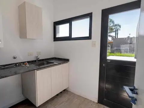 CASA EN ALQUILER 3 DORM PUERTO ROLDÁN