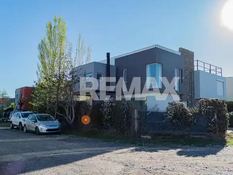 Depto Tipo Casa en Venta de 6 ambientes