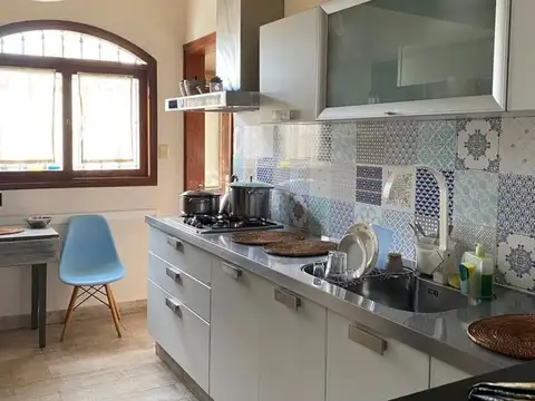 General Leandro Gomez 800