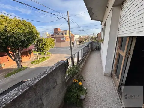 PH EN VENTA 3 AMBIENTES EN PLANTA ALTA MAS AEREO