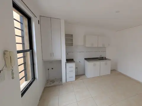 Depto Tipo Casa en Alquiler de 2 ambientes