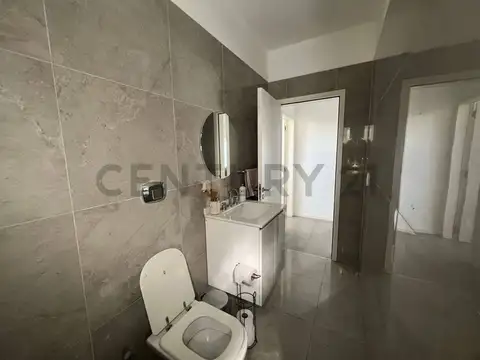 Casa 10 ambientes con 5 baños