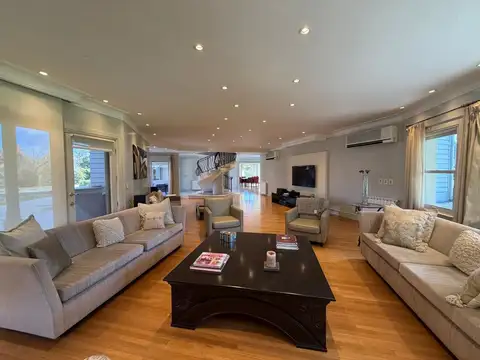 Casa en Venta de 5 dormitorios