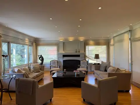 Casa 7 ambientes con 7 baños