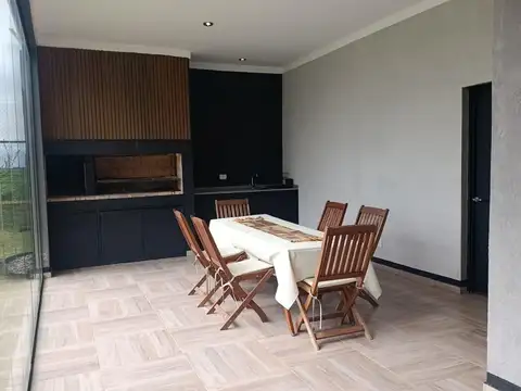 Casa 3 ambientes con 3 baños
