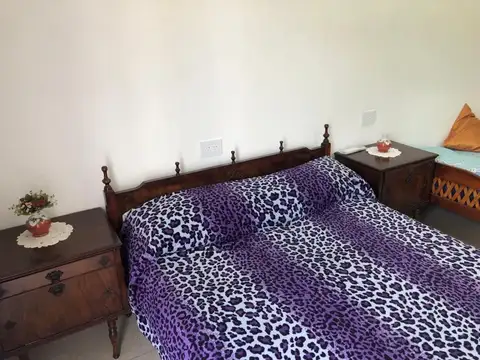 VENTA COMPLEJO CON 3 MONOAMBIENTES Y 3 LOCALES