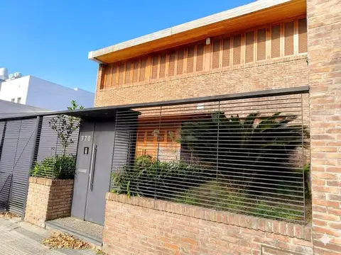CASA EN VENTA EN BARRIO NORTE (37 e/ 10 y 11)