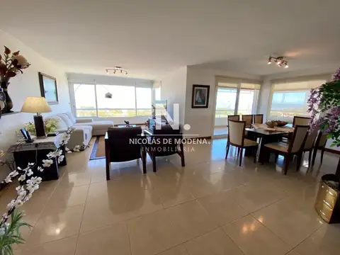 Venta Apartamento 3 dormitorios en zona San Rafael frente al mar