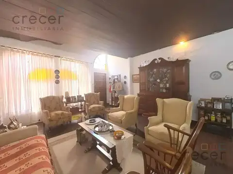 Casa 6 ambientes con 4 baños