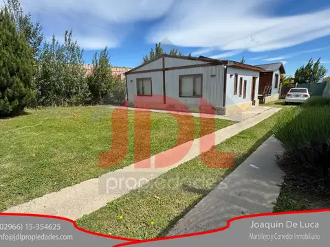 Casa 4 ambientes con 2 baños