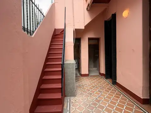 PH 3 ambientes con patio y amplia terraza sin expensas.