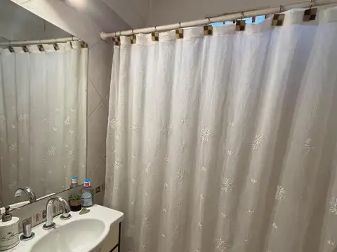 Venta departamento 3 ambientes c/ balcón en Caballito