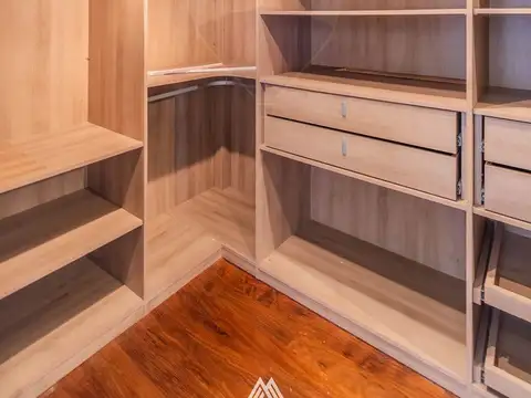 Departamento en Alquiler con 2 cocheras