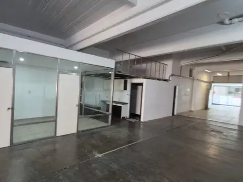 Galpon en Venta 51  mts Fondo
