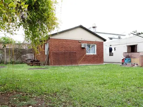 SE VENDE CASA EN RECONQUISTA