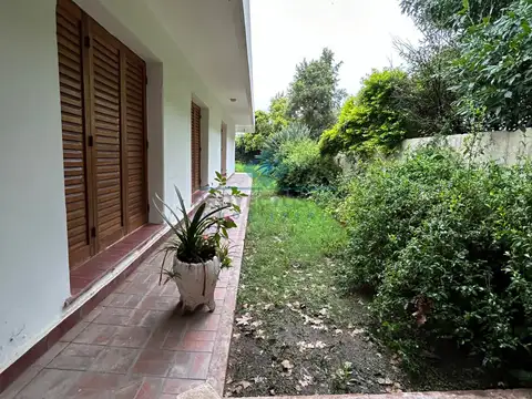 VENTA - CASA 3 DORM. - COLONIA CAROYA