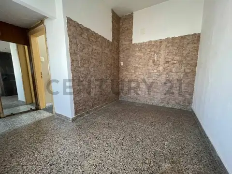 Charlone 400, Piso 0