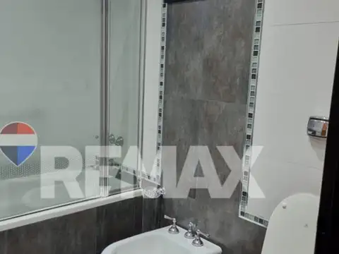 Casa 6 ambientes con 2 baños