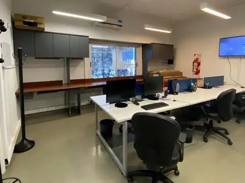 Oficina en Venta con 2 cocheras