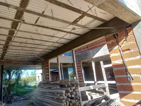 Casa 4 ambientes con 4 baños