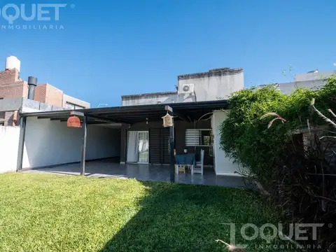 Casa en Venta en Ángel Gallardo, USD 130.000