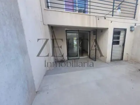 Los Educadores 3200