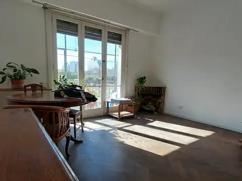 Depto Tipo Casa en Venta 50 años