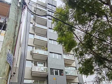 DEPTO. 3 AMBIENTES EN SEMIPISO, CON COCHERA, A ESTRENAR  