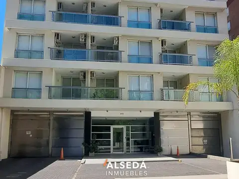 Montevideo al 1300 con Cochera