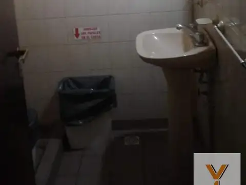 Casa 10 ambientes con 5 baños