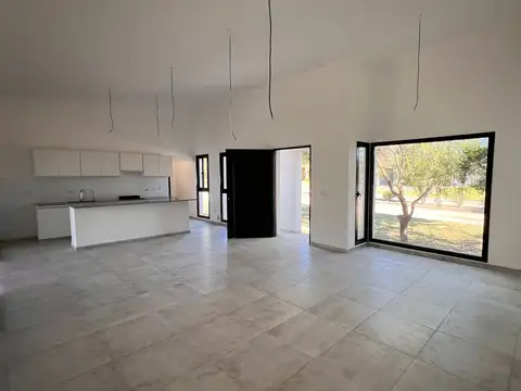 VENTA CASA A ESTRENAR 3 DORMITORIOS EN BELA VISTA