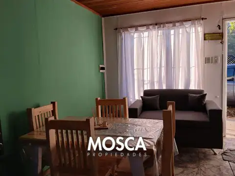 Casa en Alquiler con 2 cocheras