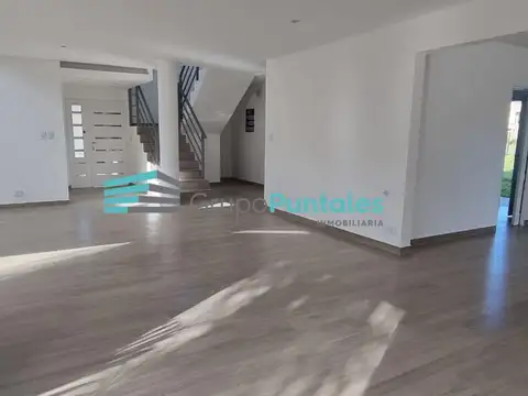 Casa en Malibu Canning recien refaccionada a nuevo apta crédito oportunidad