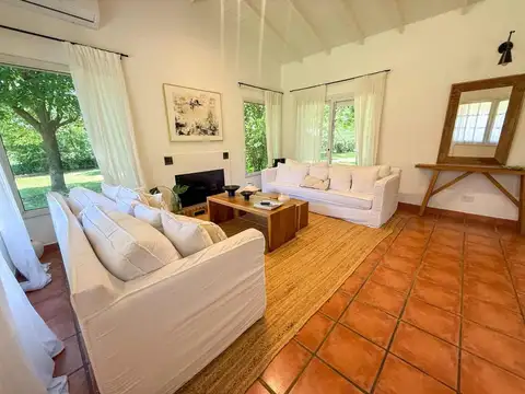 Casa en Venta en Chacras De La Cruz, USD 270.000