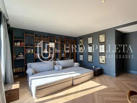 Casa en venta en Pilara sobre golf y laguna en La Calesa - URDAPILLETA PROPIEDADES