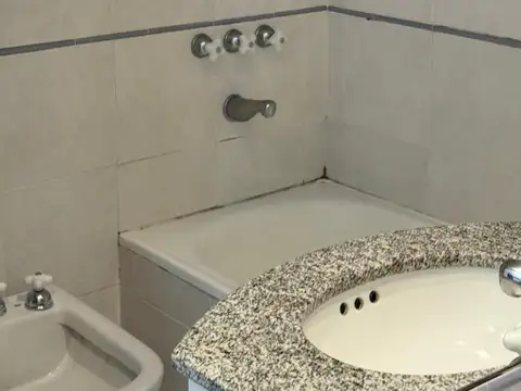 Departamento en Alquiler con 1 cocheras
