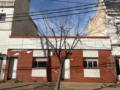 Casa - Venta - Argentina, Avellaneda - Dardo Rocha 339