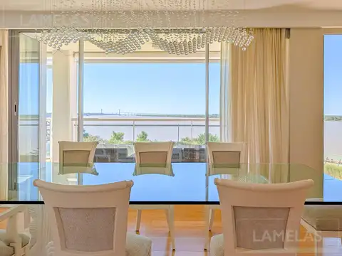 Departamento en Venta con 4 cocheras